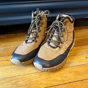 •Boys Xray Footwear Logan boot• Size 7
